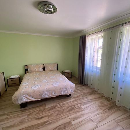 Transilvania Rent Hunedoara Exterior photo