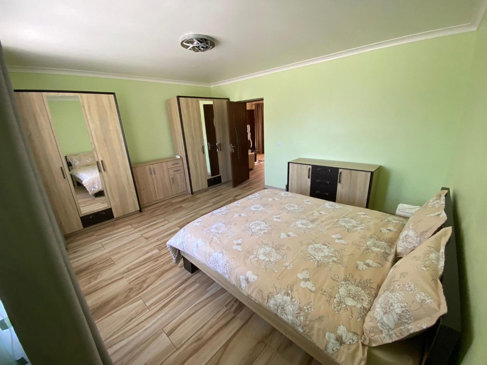 Transilvania Rent Hunedoara Exterior photo